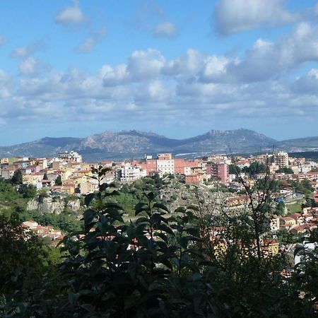 B&B Meladormo Tempio Pausania Buitenkant foto